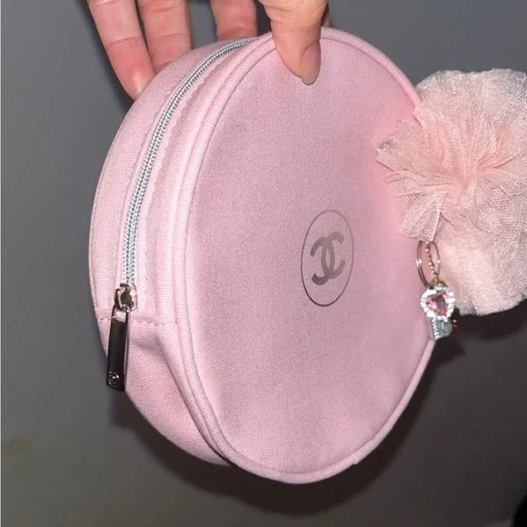 Chanel Beauty Pouch/ Makeup Travel Organize Bag w/ Chanel floral keychain - Picture 2 of 9
